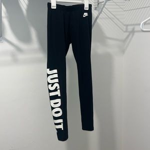 NIKE LEGGINGS